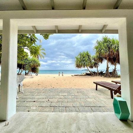 Moon Isle Beach Bungalow Нилавели Екстериор снимка