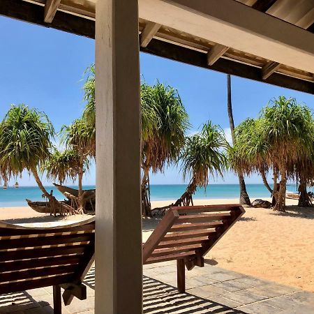 Moon Isle Beach Bungalow Нилавели Екстериор снимка
