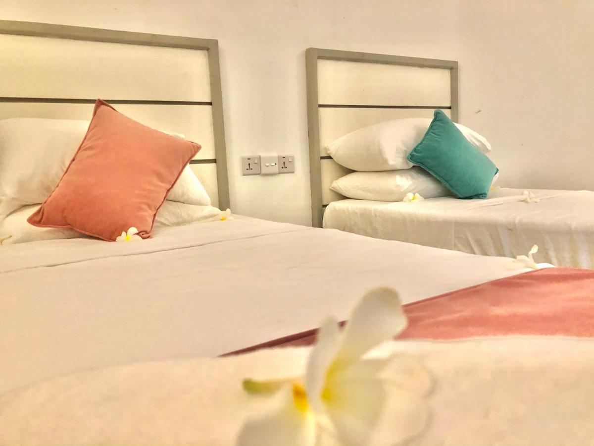 Moon Isle Beach Bungalow Нилавели Екстериор снимка