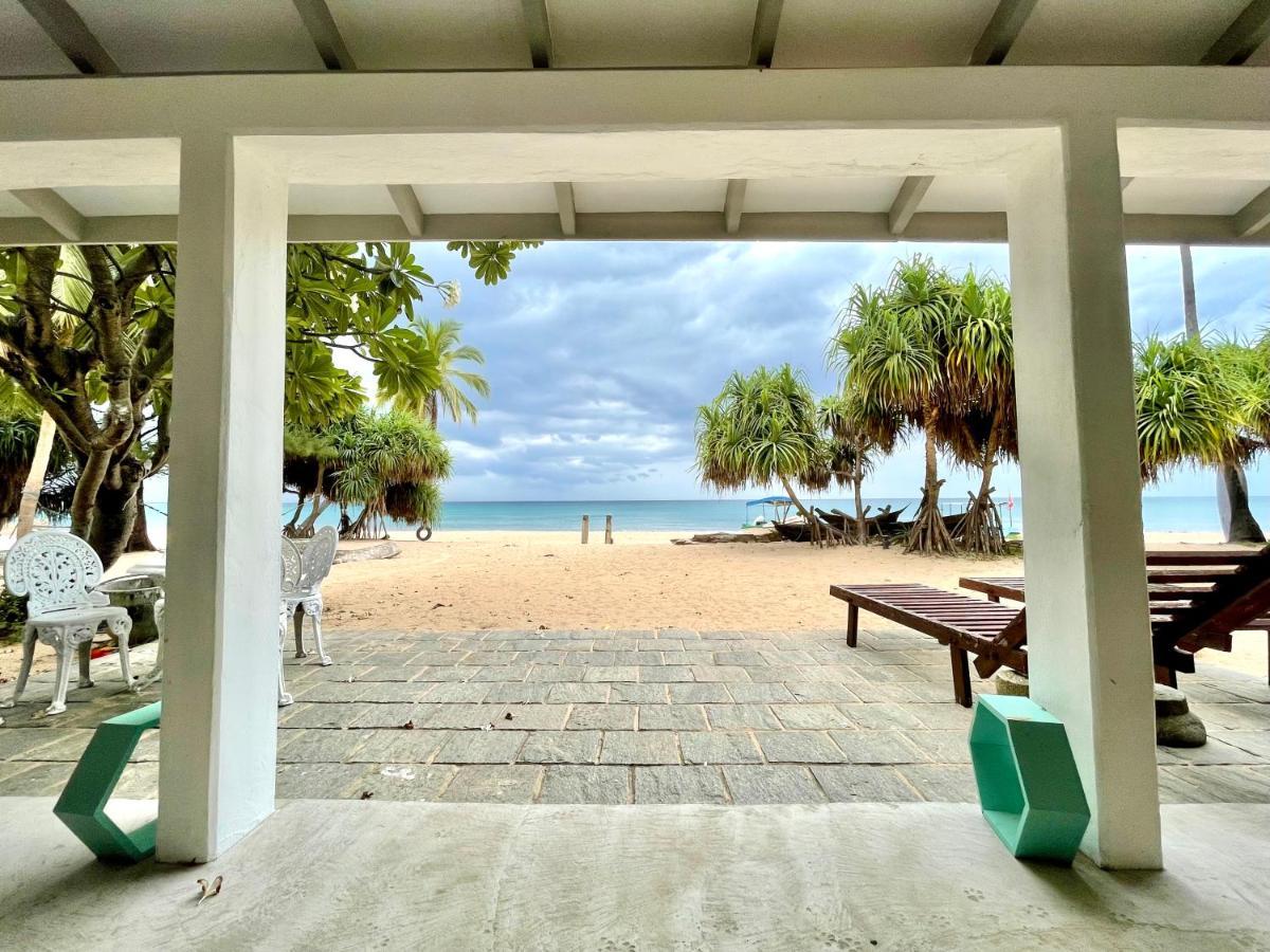 Moon Isle Beach Bungalow Нилавели Екстериор снимка