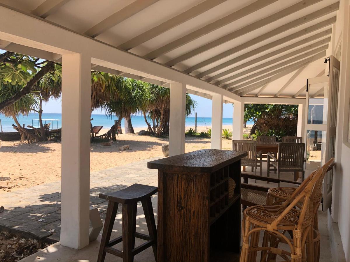 Moon Isle Beach Bungalow Нилавели Екстериор снимка