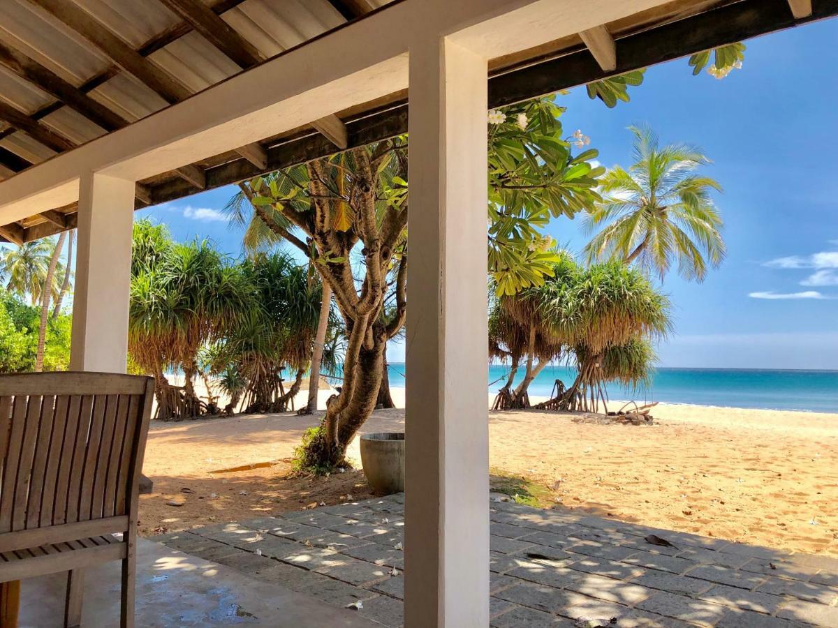 Moon Isle Beach Bungalow Нилавели Екстериор снимка